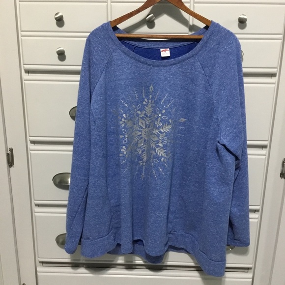 Holiday Time Glitter Snowflake Woman Top Size 2X - Picture 2 of 12
